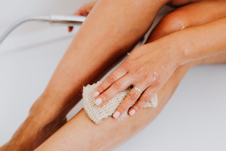 Using A Sponge The Ultimate Guide to Using a Skincare Sponge for a Glowing Complexion ...